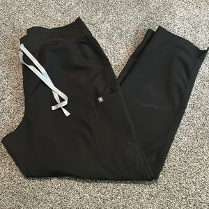 High Waisted Figs Yola Scrub Pants!